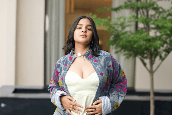 Anupriya Caroli, photograph 1