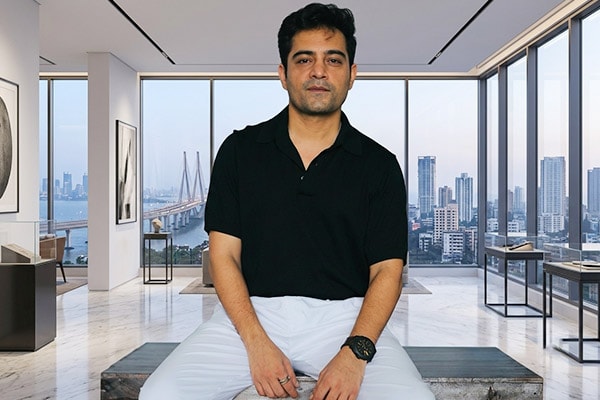 Gyanendra Tripathi, photograph 1
